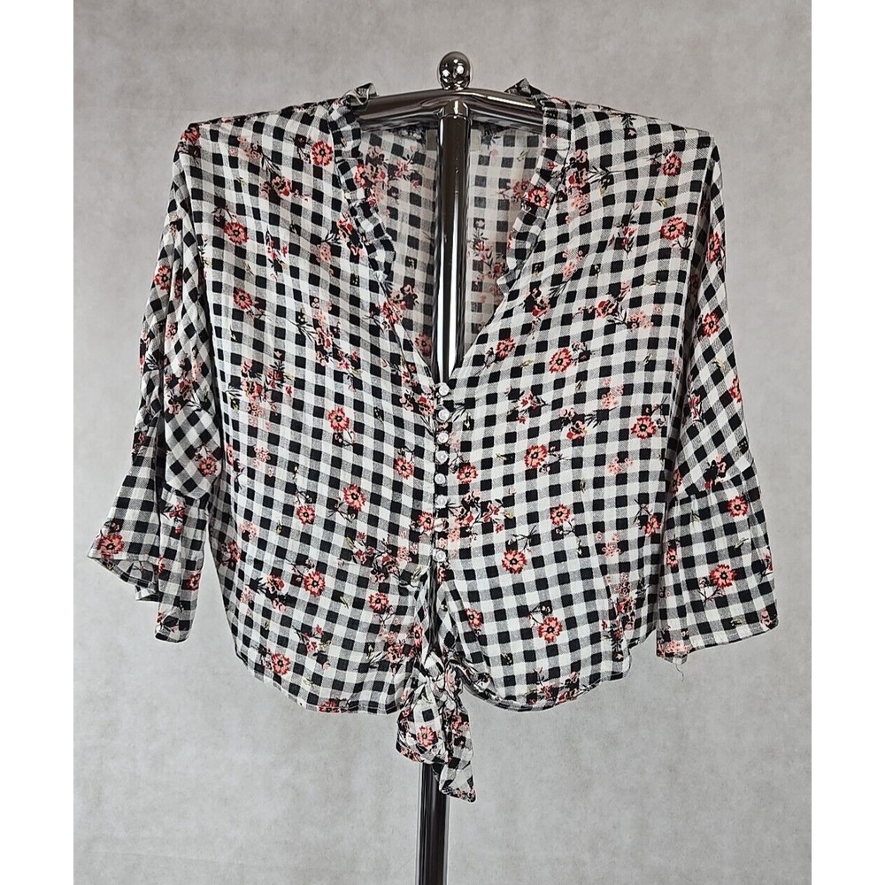 Passport Womens‎ Shirt Size Medium Short Sleeve Top Floral Black Gingham Print